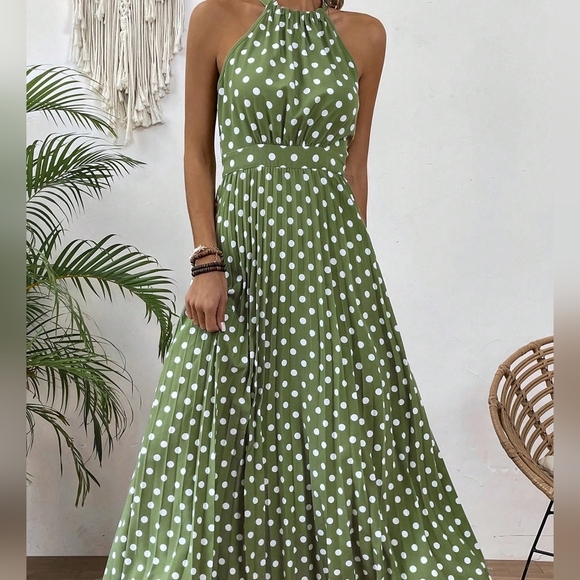 Polka Dot Print Halter Neck Dress - Picture 2 of 6